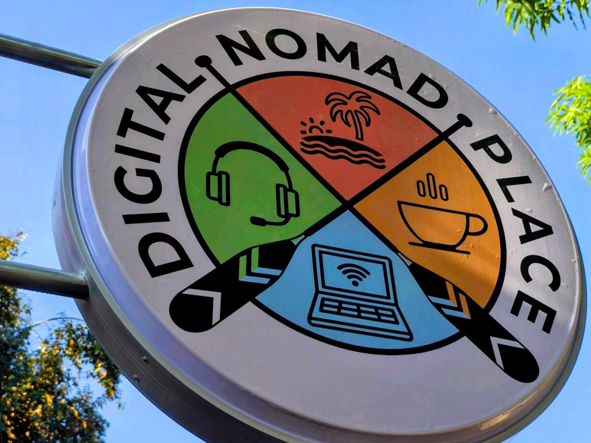 Digital Nomad Place - City Center Coron Exterior photo